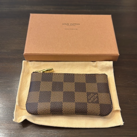 Louis Vuitton Handbags - New Louis Vuitton Damier Key Cles Limited Availability